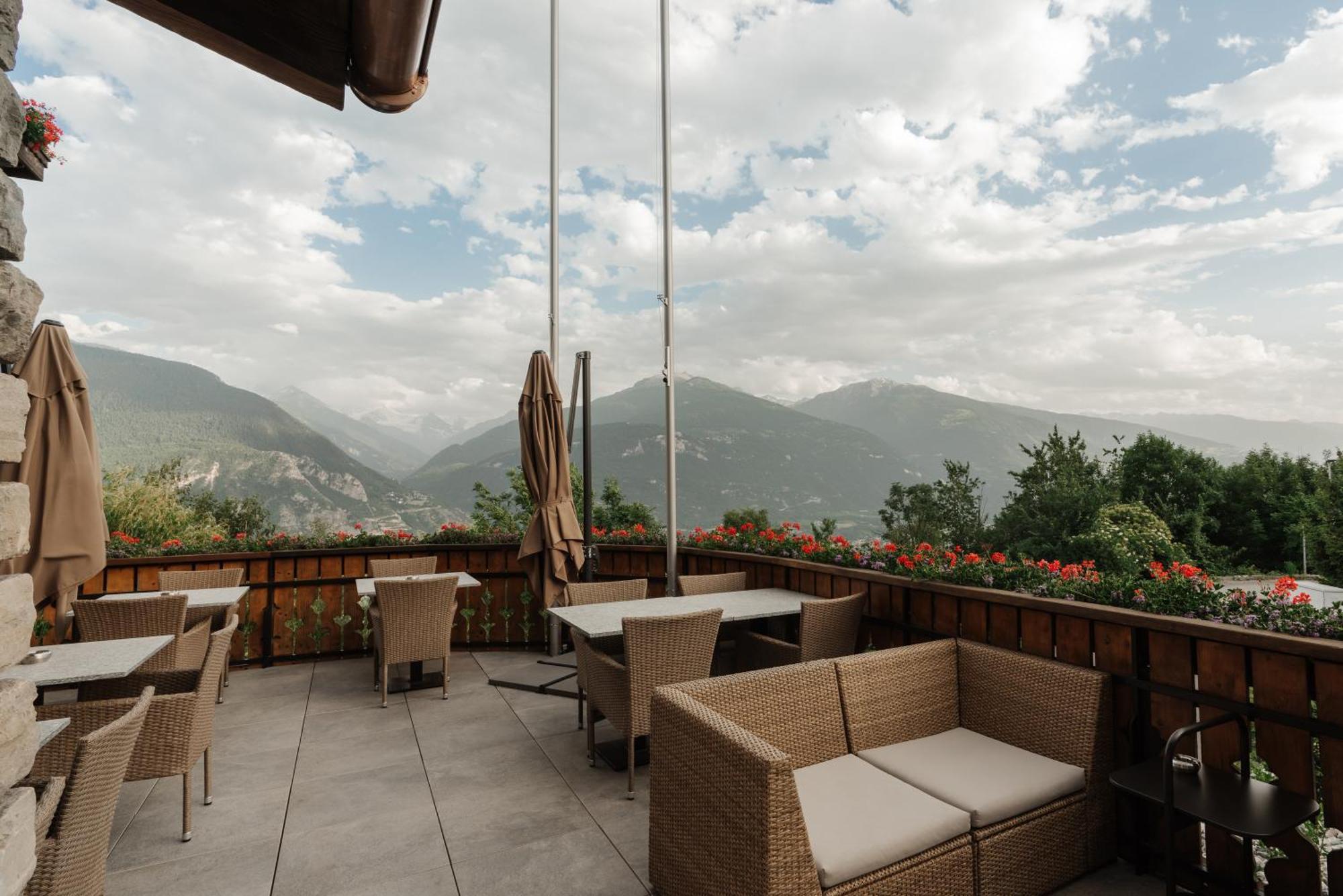 Boutique Hotel Panorama Crans-Montana Exterior photo